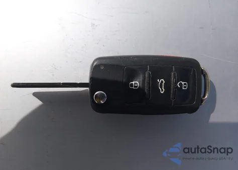 2012 Volkswagen Beetle 2.5L из США, поврежденный, VIN 3VWJX7AT6CM656610